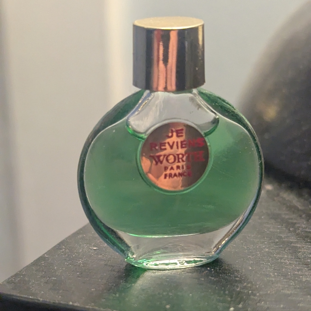 Worth Paris Je Reviens Green Bottle